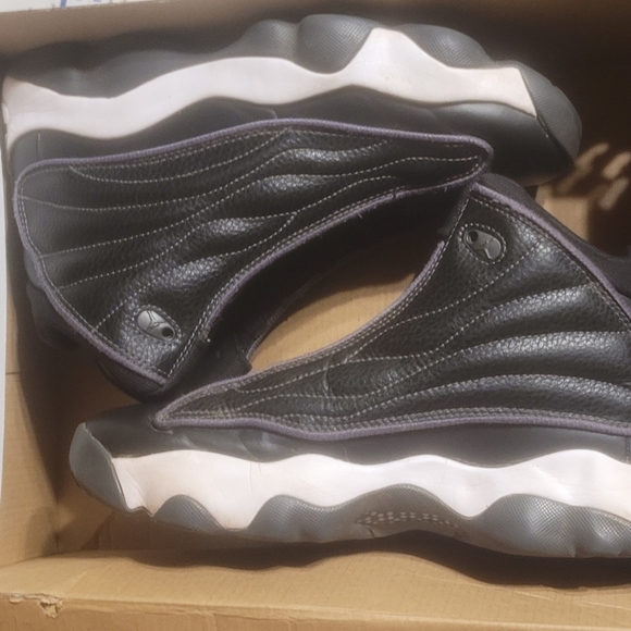 Big Boys size 6.5/women's size 8 Jordan Pro Strong 2021 black/white w/box - Picture 5 of 15